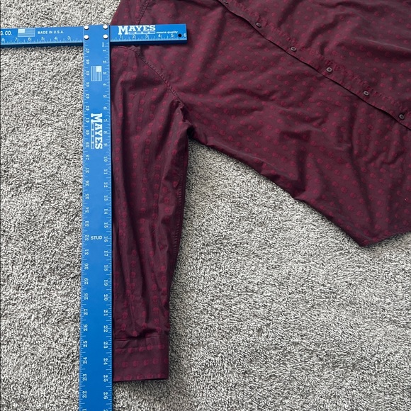Robert Graham Burgundy Skulls Long Sleeve Button-Down Shirt with Flip Cuffs - XL - Picture 8 of 8